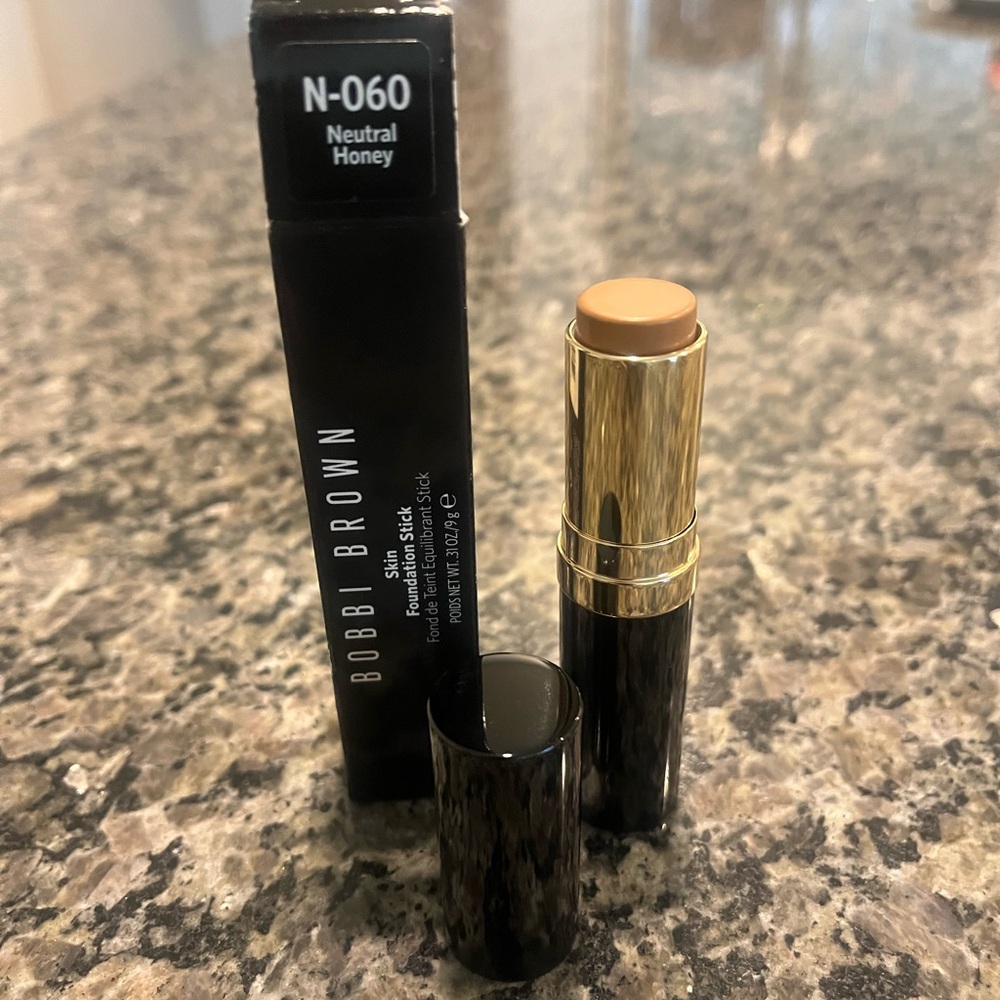 Bobbi Brown Foundation Stick.